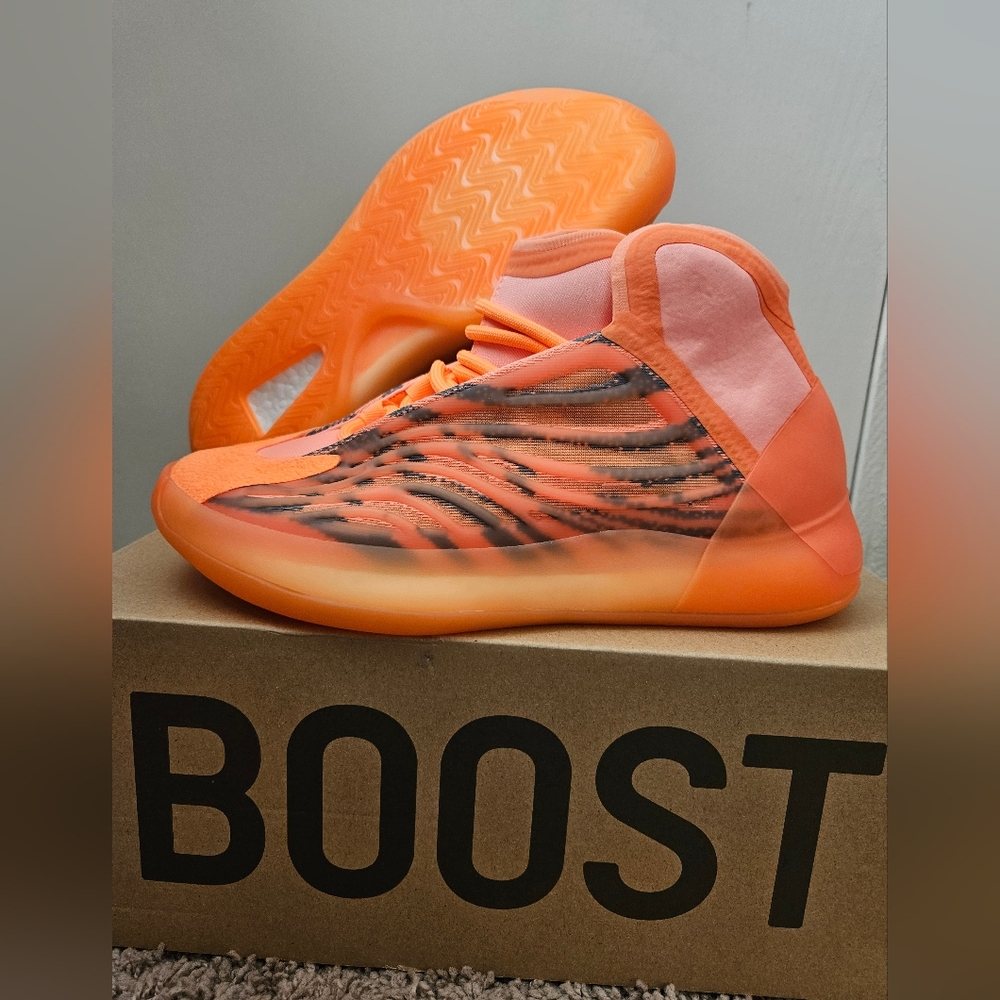 NEW! Adidas Yeezy QNTM Hi-Res Orange Size 7 Mens